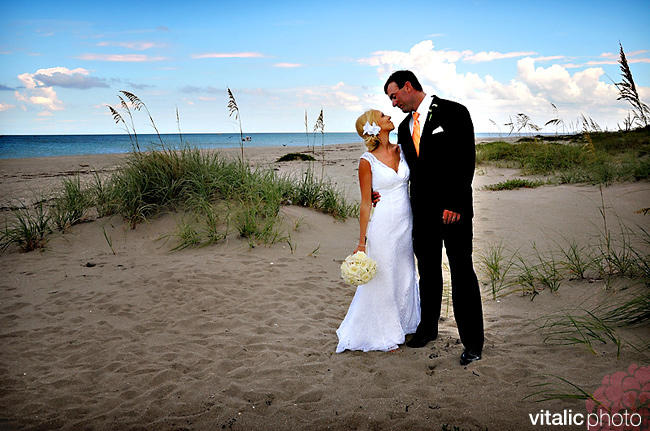 JJ_blog01 beach photography, beach wedding, bride and groom beach, Ft pierce wedding, Jensen Beach, Stuart, Jensen Beach Wedding, Ft pierce wedding