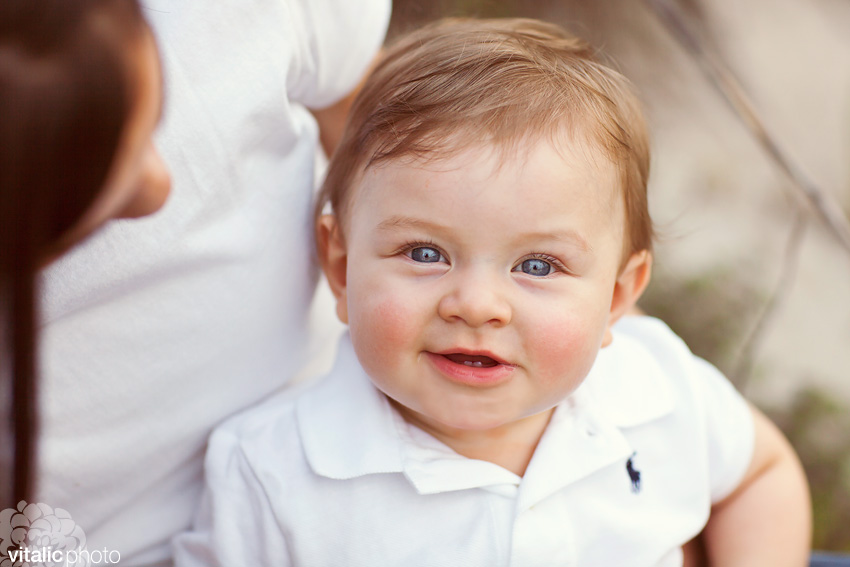 vero beach photographer, family portraits, sebastian photographer, treasure coast, family beach photos, child photography, vitalic photo